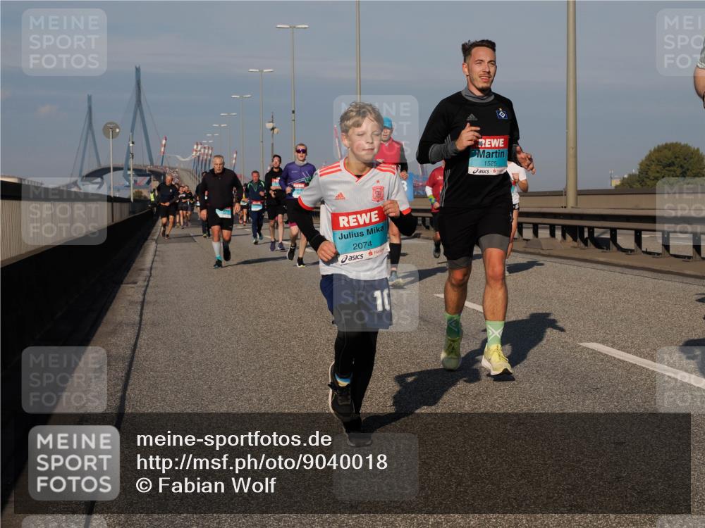 03.10.2025 - Köhlbrandbrückenlauf Fabian Wolf http://msf.ph/oto/9040018 03.10.2025 09:54:08 Position 3 2074, 1525 meine-sportfotos.de
