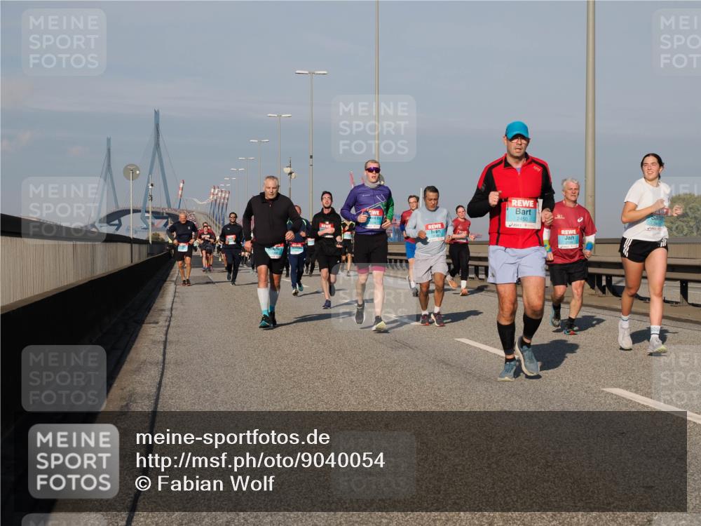 03.10.2025 - Köhlbrandbrückenlauf Fabian Wolf http://msf.ph/oto/9040054 03.10.2025 09:54:10 Position 3 2450 meine-sportfotos.de