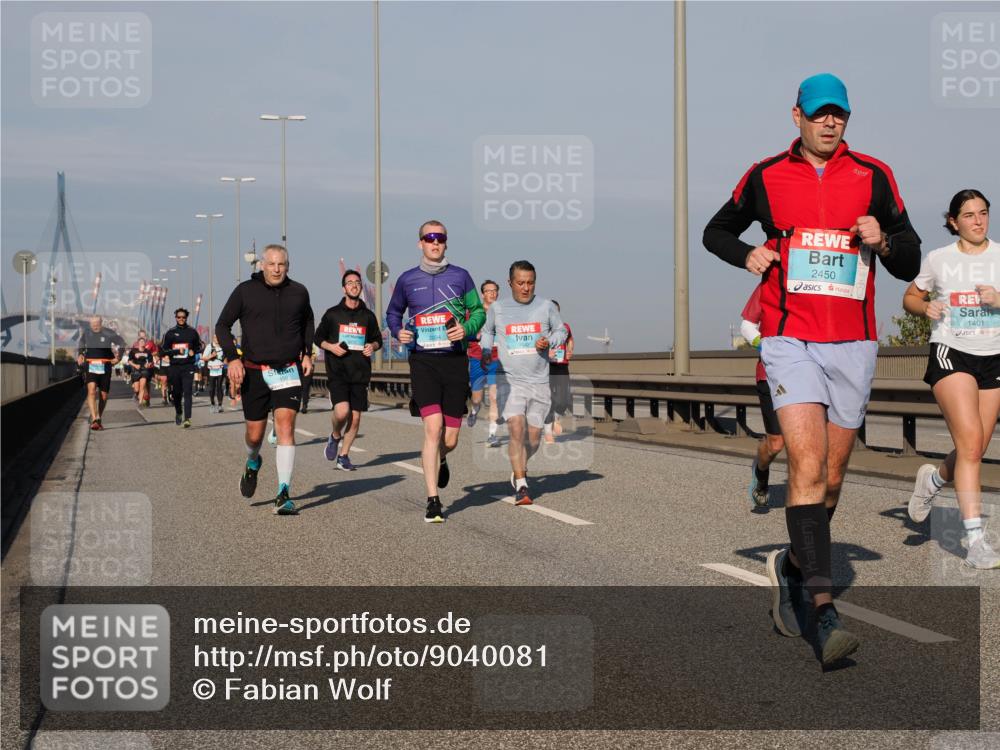 03.10.2025 - Köhlbrandbrückenlauf Fabian Wolf http://msf.ph/oto/9040081 03.10.2025 09:54:11 Position 3 2034, 2450, 1401 meine-sportfotos.de