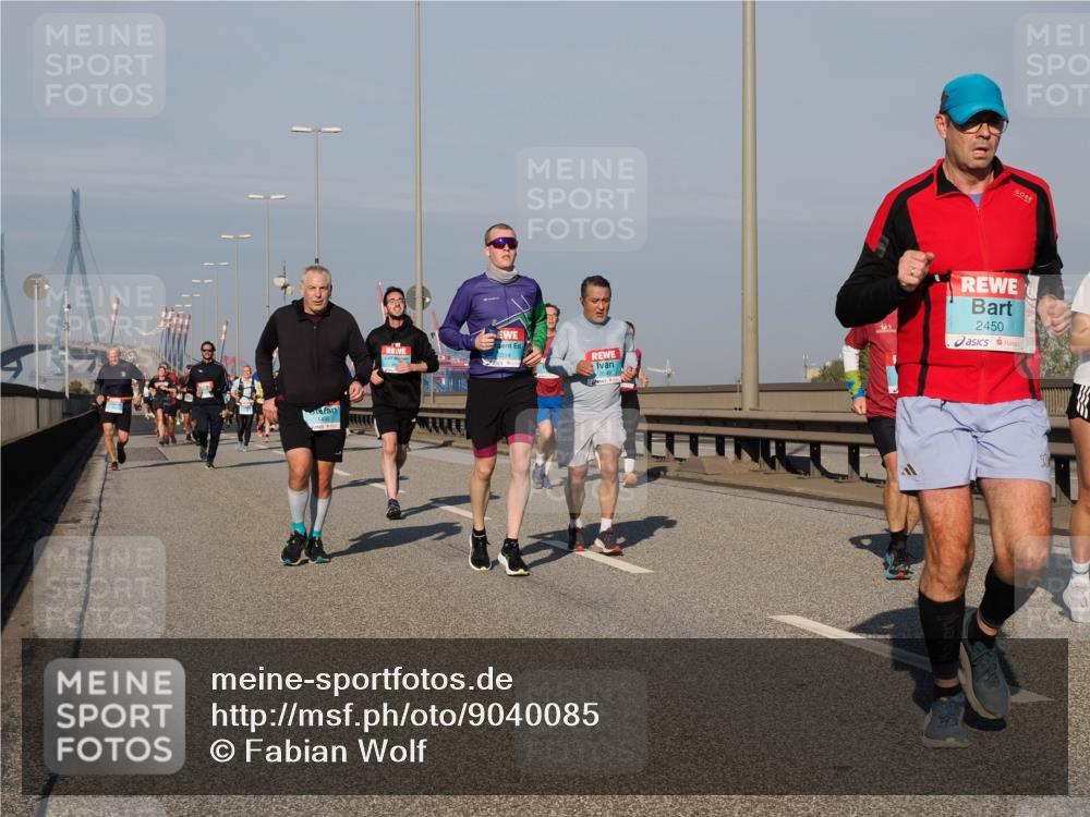 03.10.2025 - Köhlbrandbrückenlauf Fabian Wolf http://msf.ph/oto/9040085 03.10.2025 09:54:11 Position 3 1450, 2034, 2450 meine-sportfotos.de