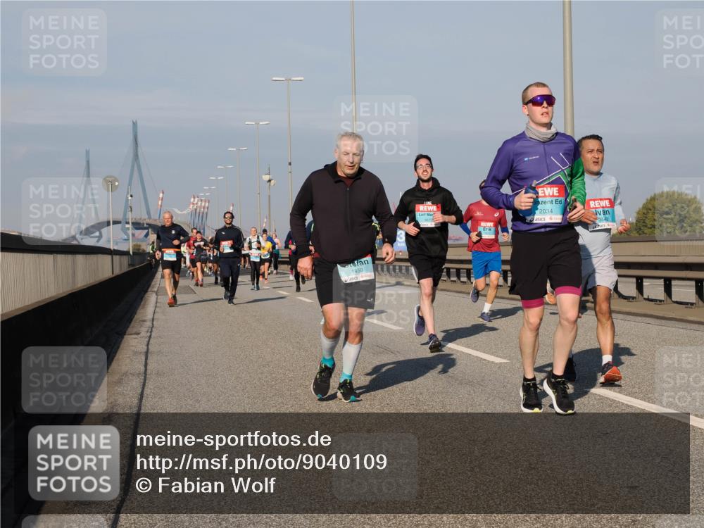 03.10.2025 - Köhlbrandbrückenlauf Fabian Wolf http://msf.ph/oto/9040109 03.10.2025 09:54:13 Position 3 1450, 2034, 3542 meine-sportfotos.de