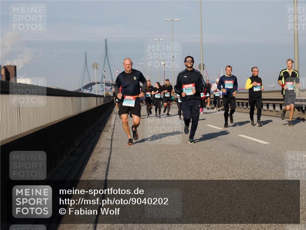 03.10.2025 - Köhlbrandbrückenlauf Fabian Wolf http://msf.ph/oto/9040202 03.10.2025 09:54:18 Position 3 2950 meine-sportfotos.de