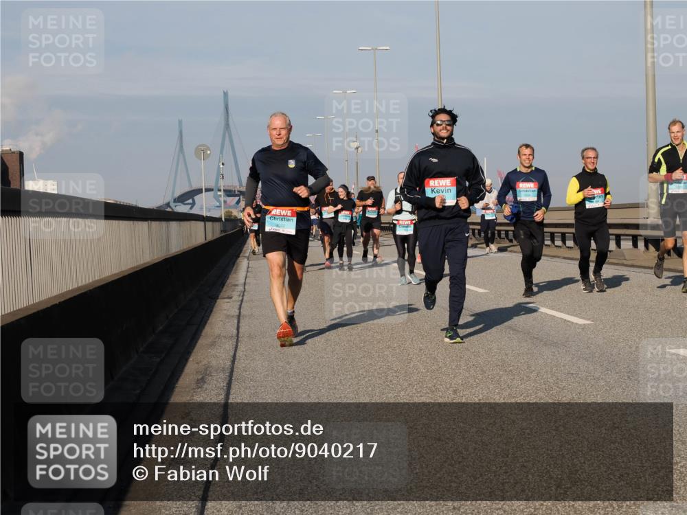 03.10.2025 - Köhlbrandbrückenlauf Fabian Wolf http://msf.ph/oto/9040217 03.10.2025 09:54:19 Position 3 3032, 1558 meine-sportfotos.de