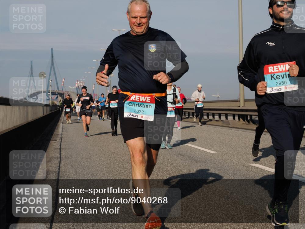 03.10.2025 - Köhlbrandbrückenlauf Fabian Wolf http://msf.ph/oto/9040268 03.10.2025 09:54:21 Position 3 71111, 3032, 2950 meine-sportfotos.de