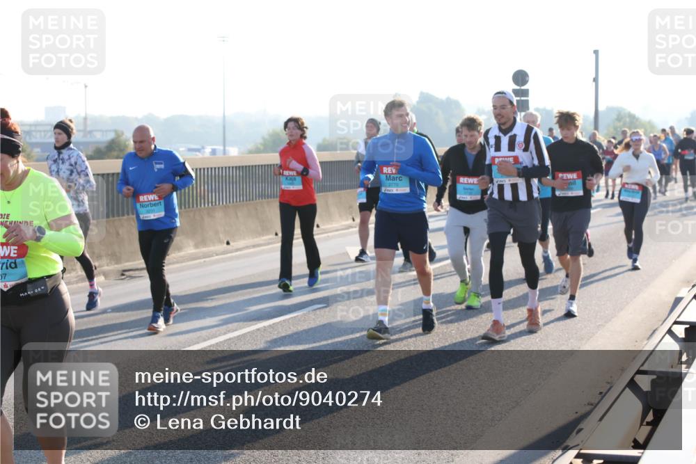 03.10.2025 - Köhlbrandbrückenlauf Lena Gebhardt http://msf.ph/oto/9040274 03.10.2025 09:25:04 Position 1 3231, 07, 2770 meine-sportfotos.de