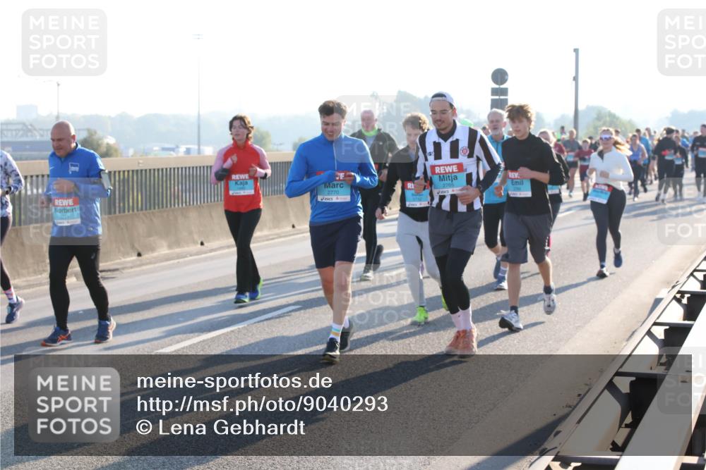 03.10.2025 - Köhlbrandbrückenlauf Lena Gebhardt http://msf.ph/oto/9040293 03.10.2025 09:25:04 Position 1 2770, 2765 meine-sportfotos.de