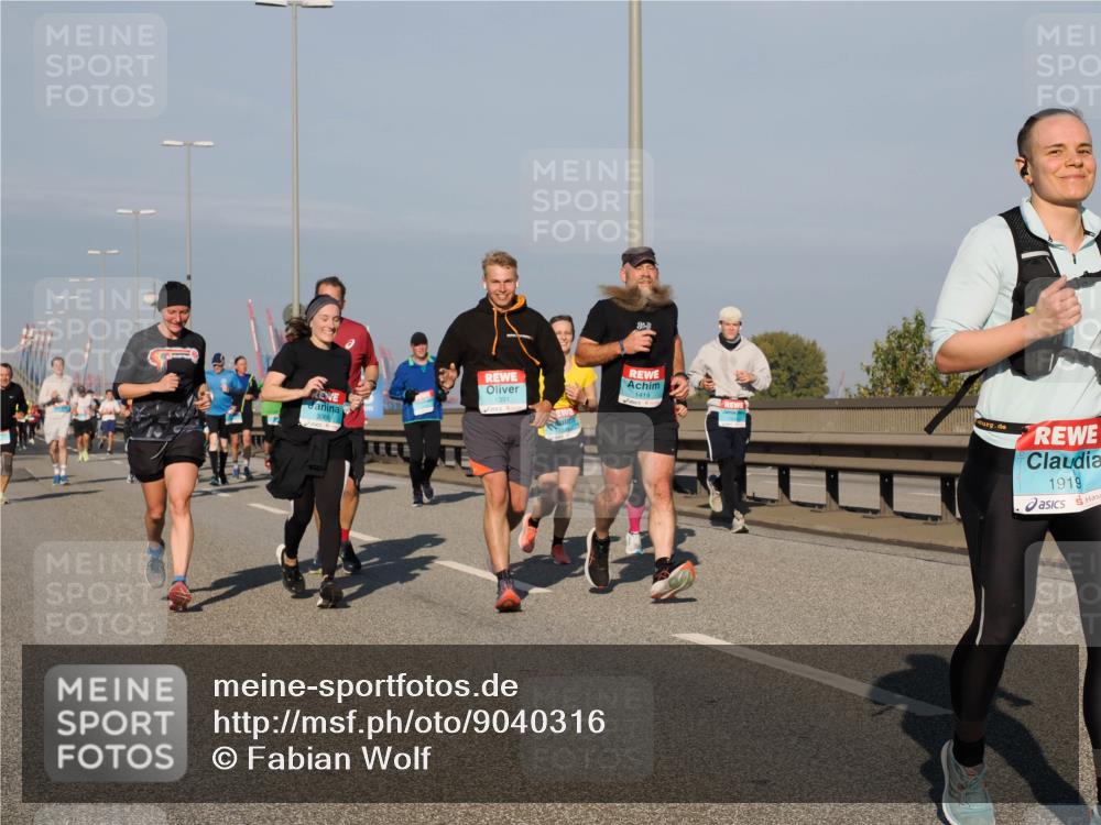 03.10.2025 - Köhlbrandbrückenlauf Fabian Wolf http://msf.ph/oto/9040316 03.10.2025 09:54:24 Position 3 1391, 1419, 3068, 1919 meine-sportfotos.de