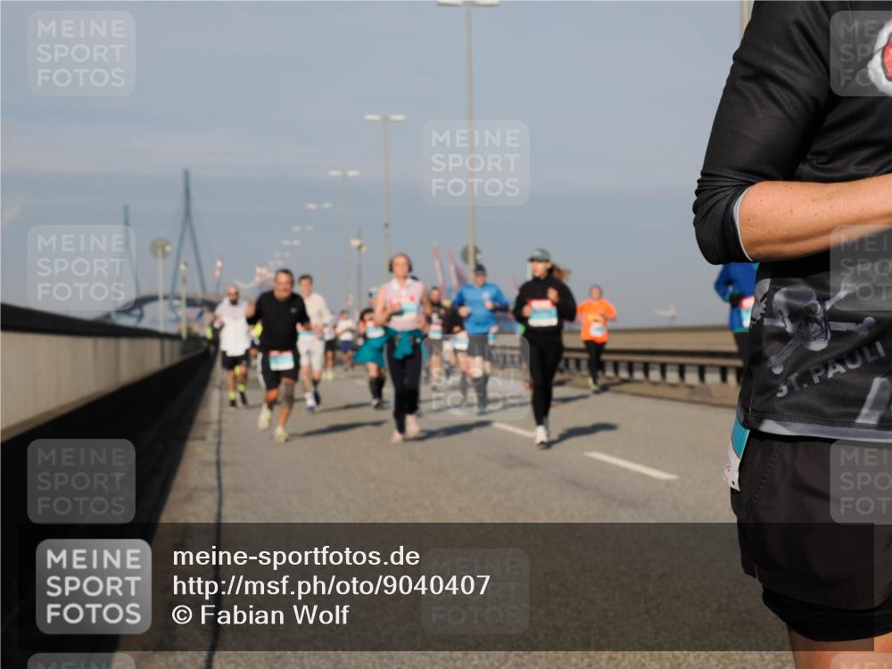 03.10.2025 - Köhlbrandbrückenlauf Fabian Wolf http://msf.ph/oto/9040407 03.10.2025 09:54:28 Position 3  meine-sportfotos.de
