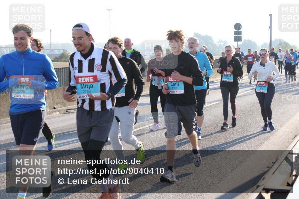 03.10.2025 - Köhlbrandbrückenlauf Lena Gebhardt http://msf.ph/oto/9040410 03.10.2025 09:25:06 Position 1 2770, 2765, 5, 2768, 2217 meine-sportfotos.de