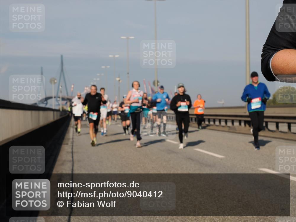 03.10.2025 - Köhlbrandbrückenlauf Fabian Wolf http://msf.ph/oto/9040412 03.10.2025 09:54:28 Position 3  meine-sportfotos.de