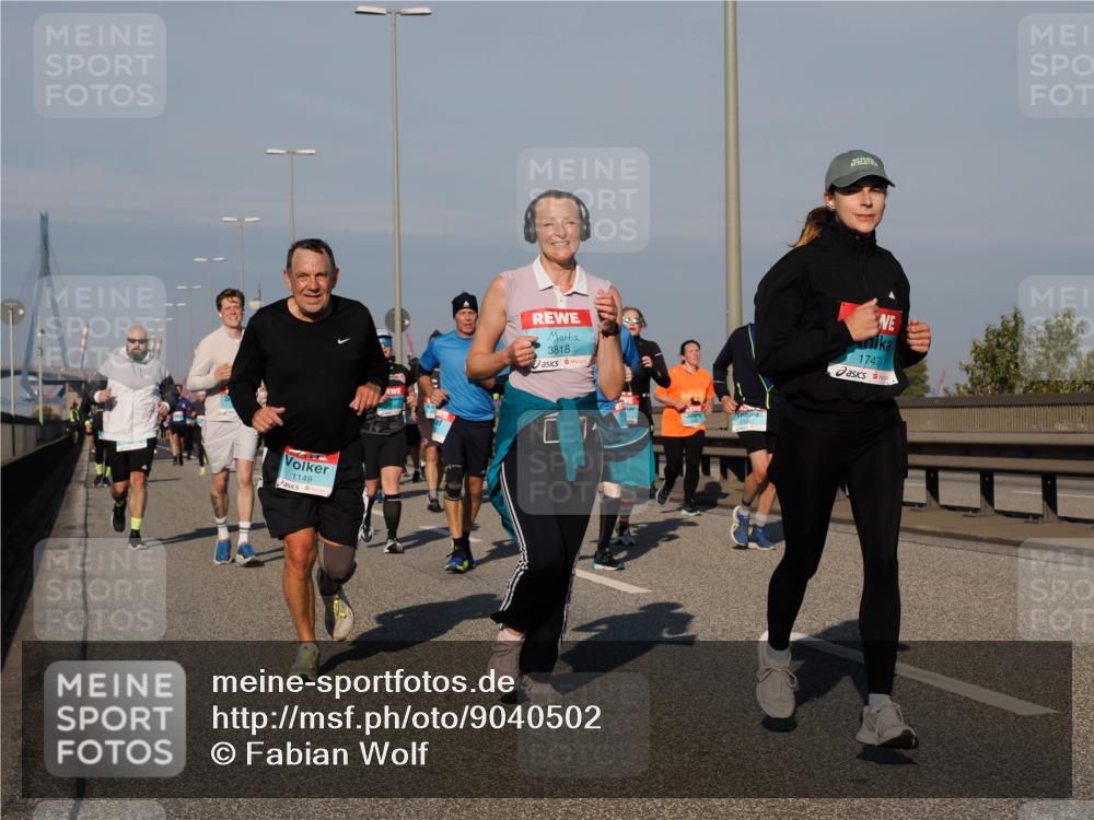 03.10.2025 - Köhlbrandbrückenlauf Fabian Wolf http://msf.ph/oto/9040502 03.10.2025 09:54:31 Position 3 1149, 3818, 1747 meine-sportfotos.de