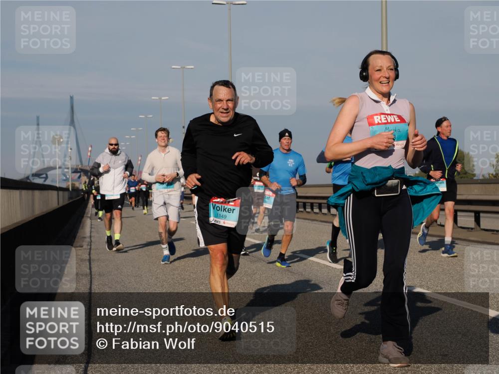 03.10.2025 - Köhlbrandbrückenlauf Fabian Wolf http://msf.ph/oto/9040515 03.10.2025 09:54:31 Position 3 1149 meine-sportfotos.de