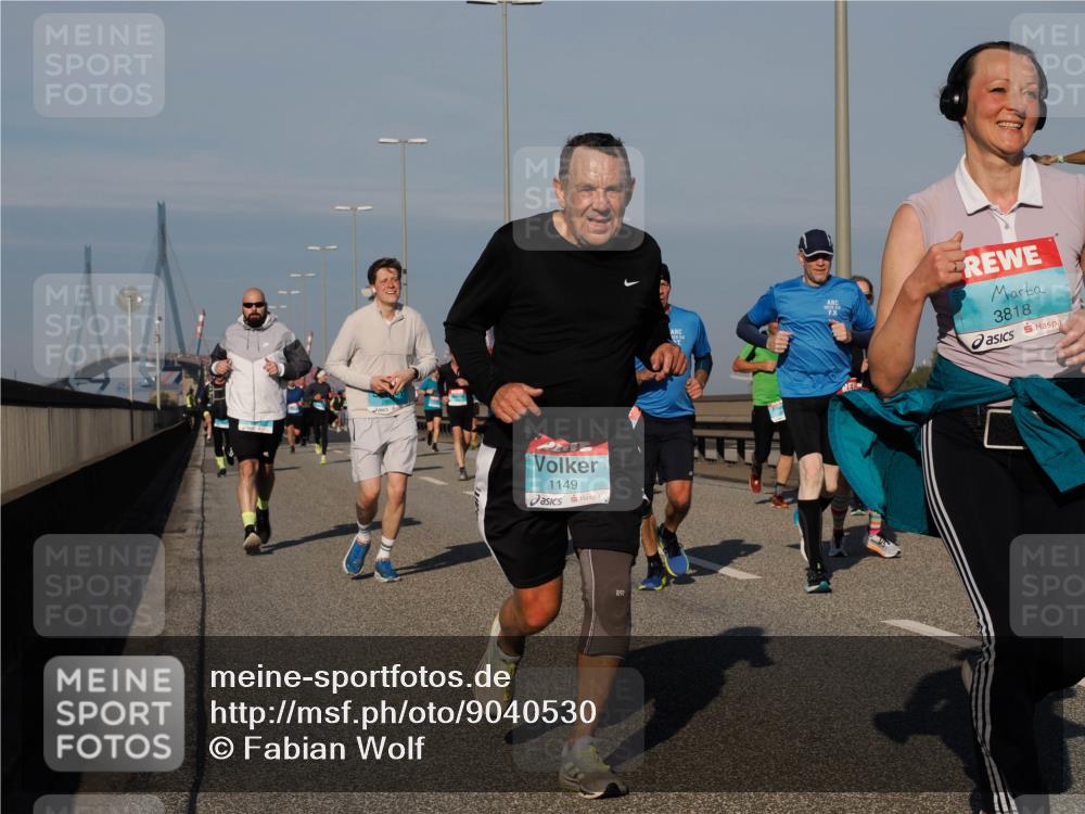 03.10.2025 - Köhlbrandbrückenlauf Fabian Wolf http://msf.ph/oto/9040530 03.10.2025 09:54:32 Position 3 1149, 3818 meine-sportfotos.de