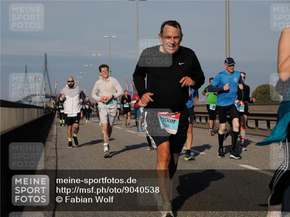 03.10.2025 - Köhlbrandbrückenlauf Fabian Wolf http://msf.ph/oto/9040538 03.10.2025 09:54:32 Position 3 149 meine-sportfotos.de