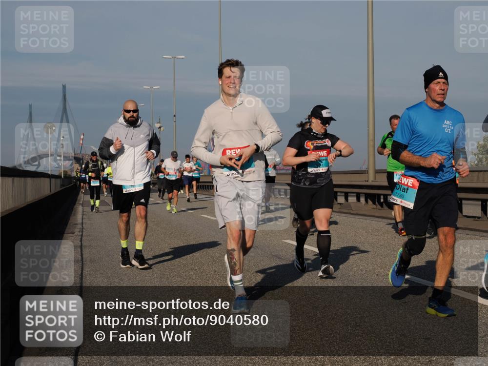 03.10.2025 - Köhlbrandbrückenlauf Fabian Wolf http://msf.ph/oto/9040580 03.10.2025 09:54:34 Position 3 2730, 2015, 20 meine-sportfotos.de