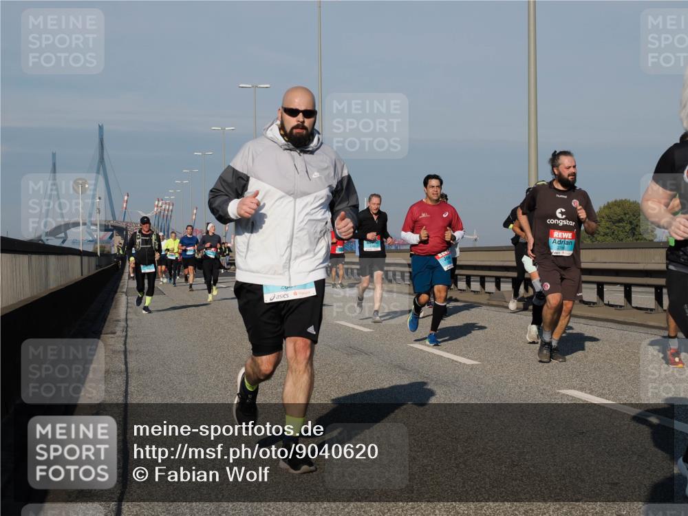 03.10.2025 - Köhlbrandbrückenlauf Fabian Wolf http://msf.ph/oto/9040620 03.10.2025 09:54:35 Position 3 1809 meine-sportfotos.de