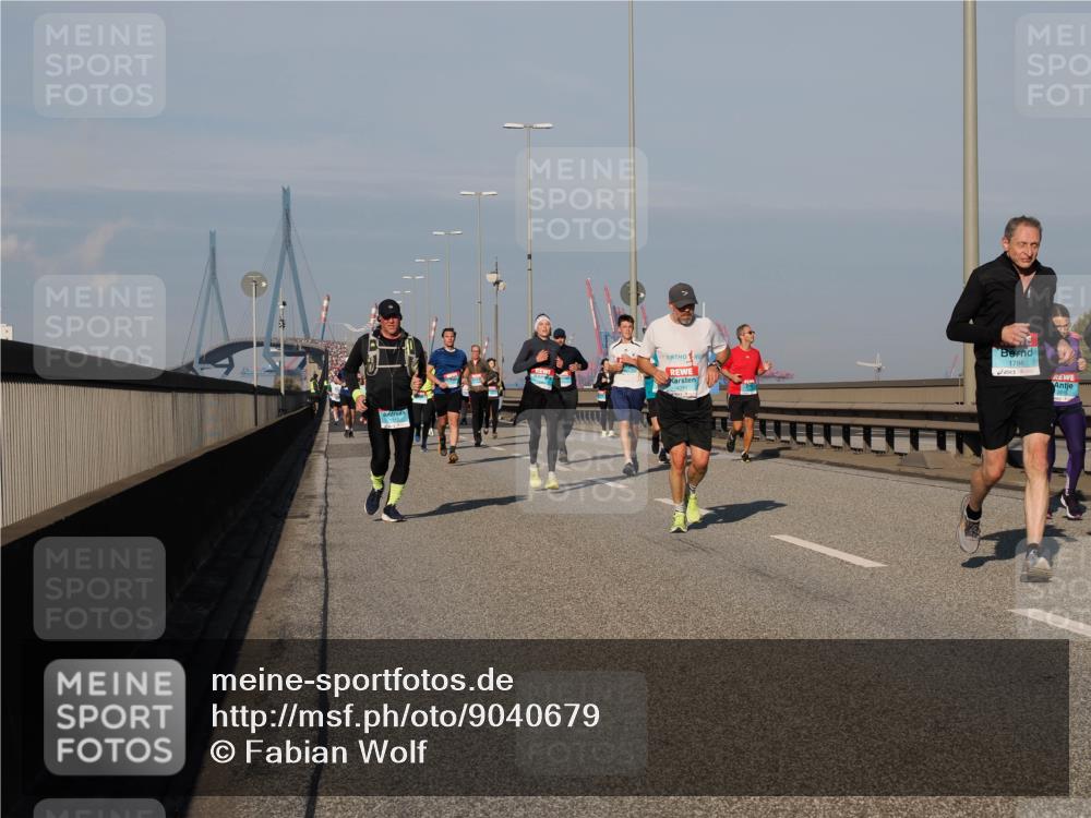 03.10.2025 - Köhlbrandbrückenlauf Fabian Wolf http://msf.ph/oto/9040679 03.10.2025 09:54:38 Position 3 512, 1786 meine-sportfotos.de