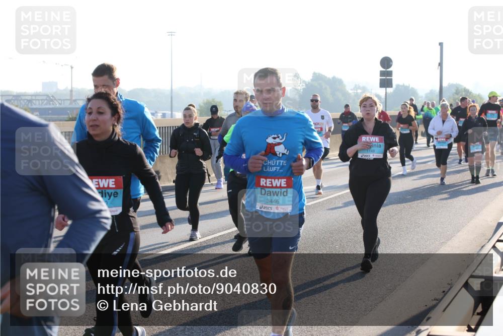 03.10.2025 - Köhlbrandbrückenlauf Lena Gebhardt http://msf.ph/oto/9040830 03.10.2025 09:25:16 Position 1 3446, 1748 meine-sportfotos.de