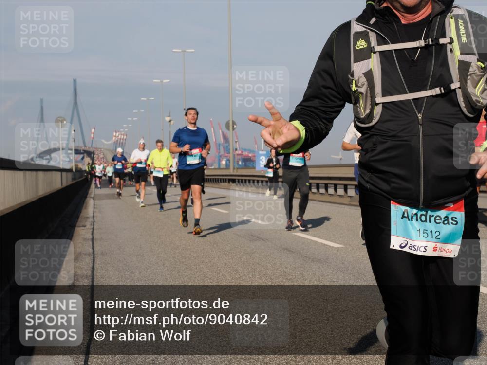 03.10.2025 - Köhlbrandbrückenlauf Fabian Wolf http://msf.ph/oto/9040842 03.10.2025 09:54:44 Position 3 1512 meine-sportfotos.de
