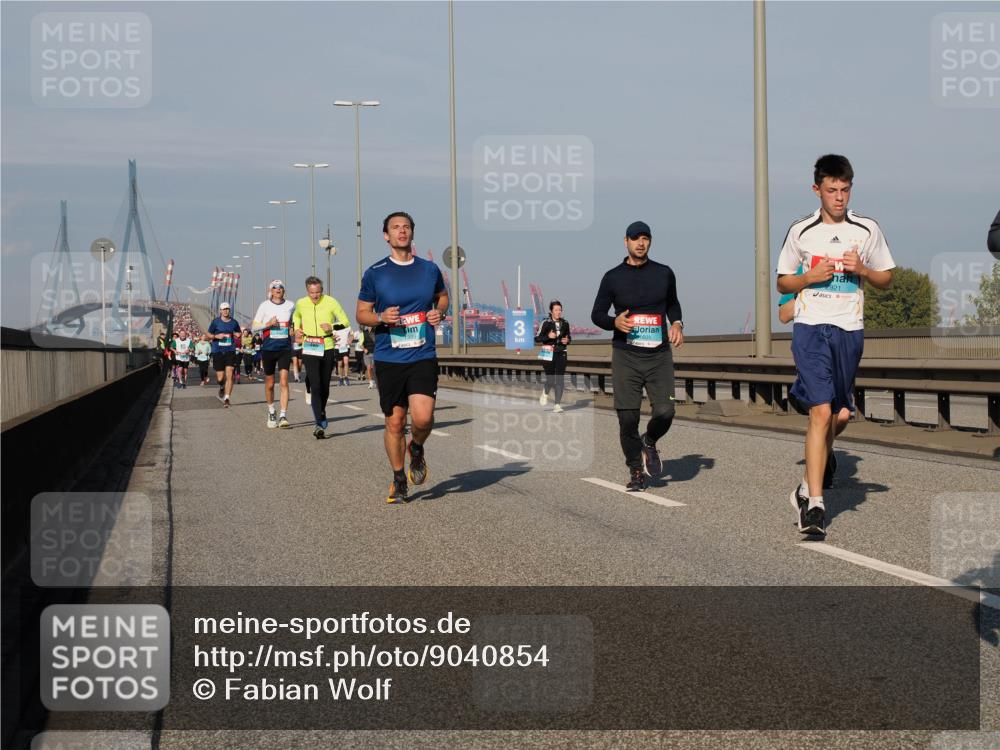 03.10.2025 - Köhlbrandbrückenlauf Fabian Wolf http://msf.ph/oto/9040854 03.10.2025 09:54:44 Position 3 3, 921 meine-sportfotos.de