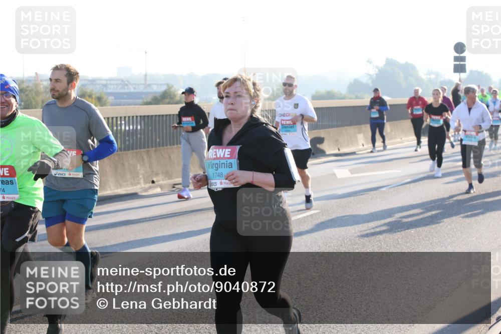 03.10.2025 - Köhlbrandbrückenlauf Lena Gebhardt http://msf.ph/oto/9040872 03.10.2025 09:25:18 Position 1 74, 1748 meine-sportfotos.de