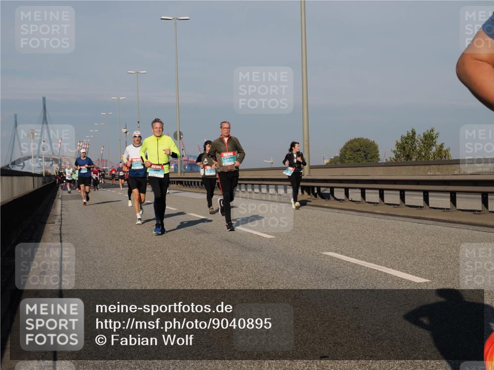 03.10.2025 - Köhlbrandbrückenlauf Fabian Wolf http://msf.ph/oto/9040895 03.10.2025 09:54:48 Position 3  meine-sportfotos.de