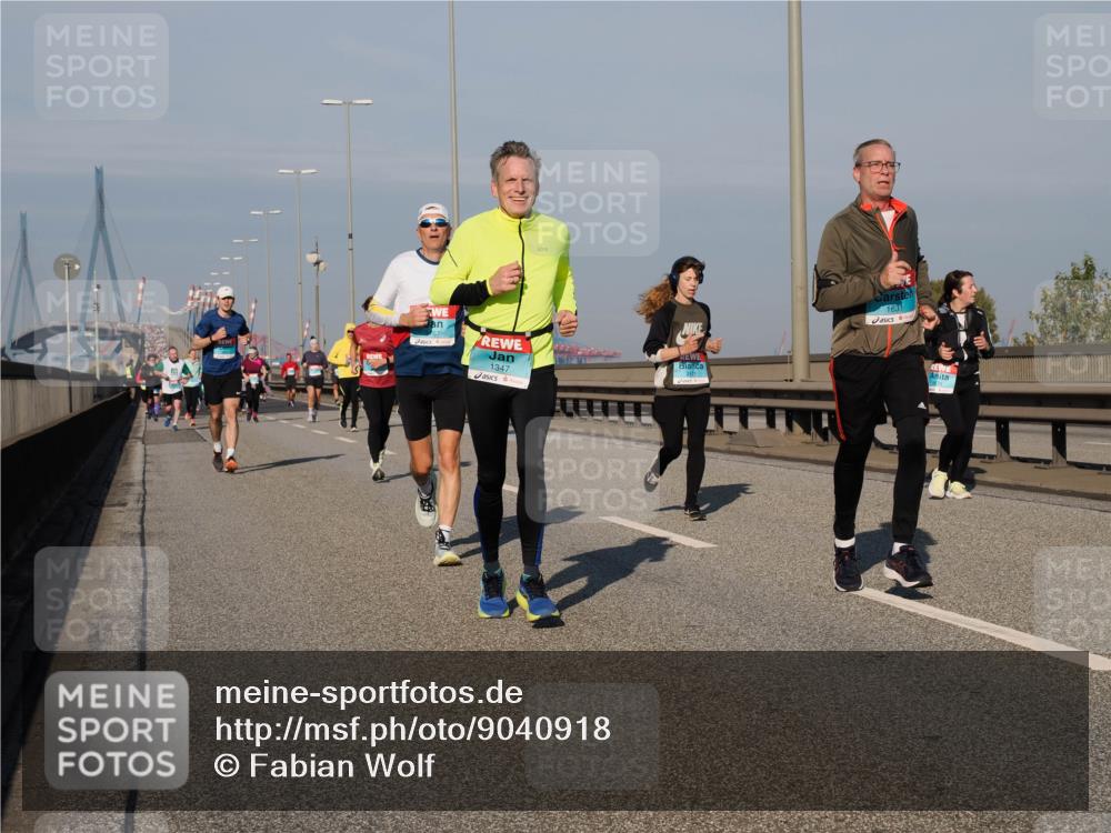 03.10.2025 - Köhlbrandbrückenlauf Fabian Wolf http://msf.ph/oto/9040918 03.10.2025 09:54:50 Position 3 1347, 2471, 1631 meine-sportfotos.de