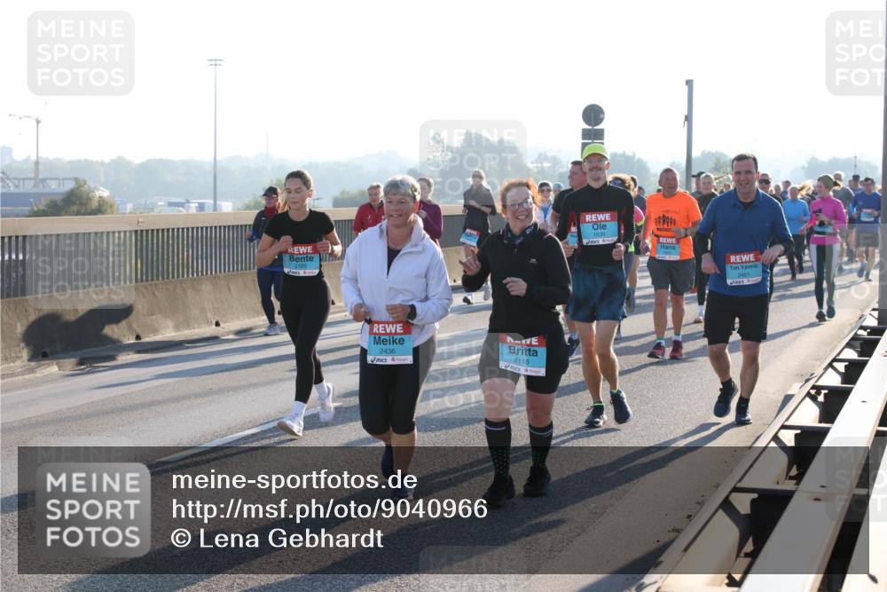 03.10.2025 - Köhlbrandbrückenlauf Lena Gebhardt http://msf.ph/oto/9040966 03.10.2025 09:25:21 Position 1 3125, 2436, 2116, 1539, 7011, 2451 meine-sportfotos.de