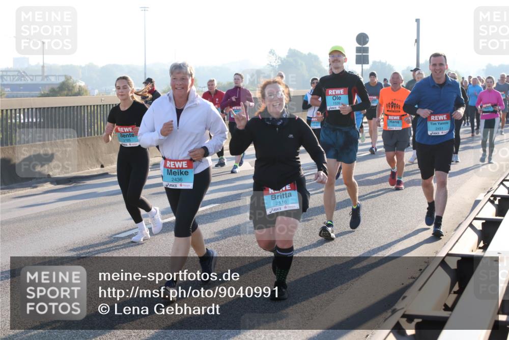 03.10.2025 - Köhlbrandbrückenlauf Lena Gebhardt http://msf.ph/oto/9040991 03.10.2025 09:25:21 Position 1 3125, 2436, 2116, 1539, 2451 meine-sportfotos.de