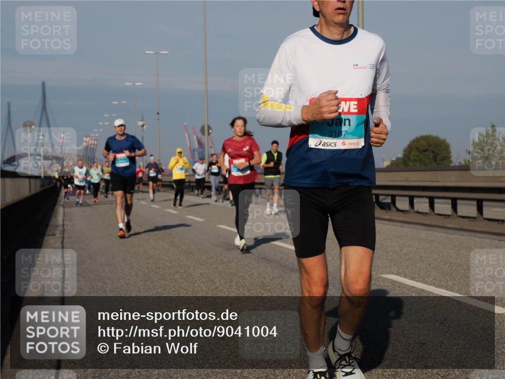 03.10.2025 - Köhlbrandbrückenlauf Fabian Wolf http://msf.ph/oto/9041004 03.10.2025 09:54:52 Position 3 3167 meine-sportfotos.de