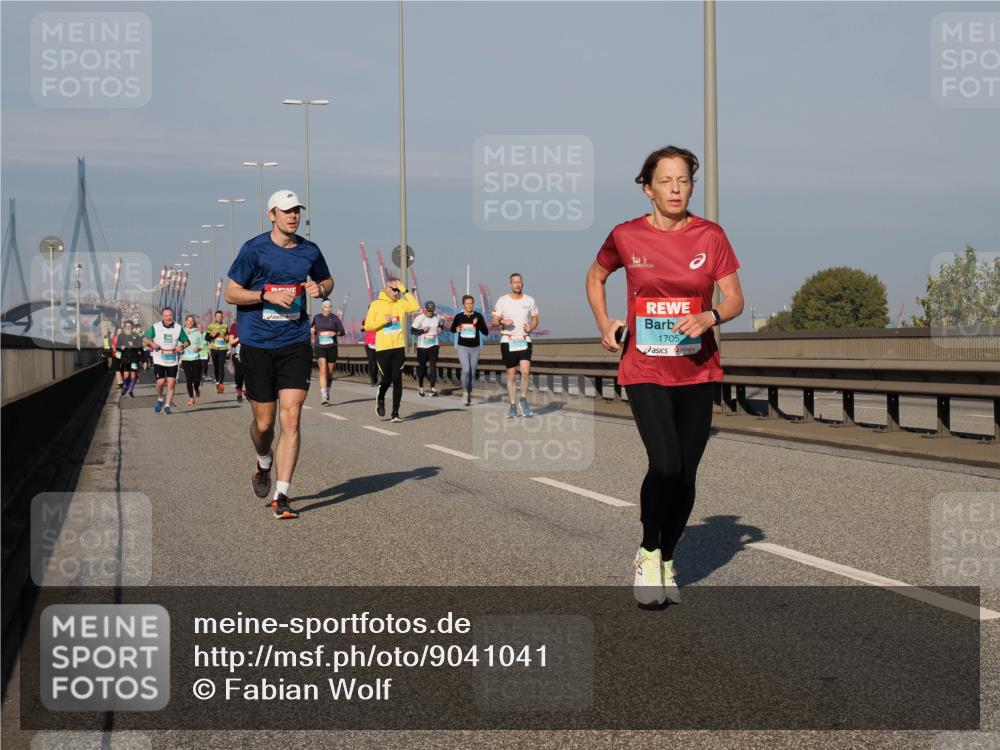 03.10.2025 - Köhlbrandbrückenlauf Fabian Wolf http://msf.ph/oto/9041041 03.10.2025 09:54:54 Position 3 1705 meine-sportfotos.de