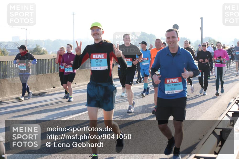 03.10.2025 - Köhlbrandbrückenlauf Lena Gebhardt http://msf.ph/oto/9041050 03.10.2025 09:25:23 Position 1 1539, 2451 meine-sportfotos.de