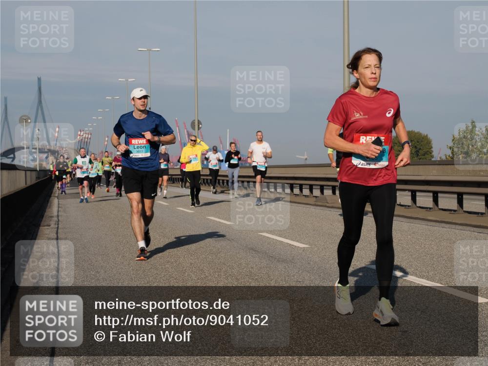03.10.2025 - Köhlbrandbrückenlauf Fabian Wolf http://msf.ph/oto/9041052 03.10.2025 09:54:55 Position 3 3653 meine-sportfotos.de