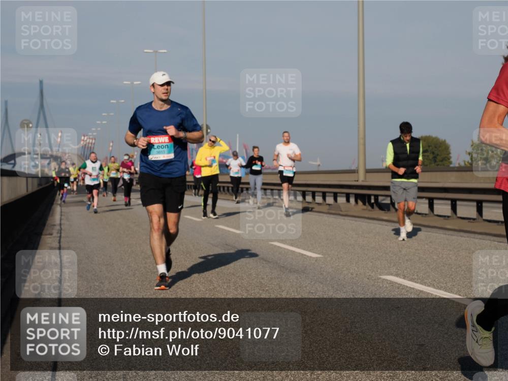 03.10.2025 - Köhlbrandbrückenlauf Fabian Wolf http://msf.ph/oto/9041077 03.10.2025 09:54:56 Position 3 3653 meine-sportfotos.de