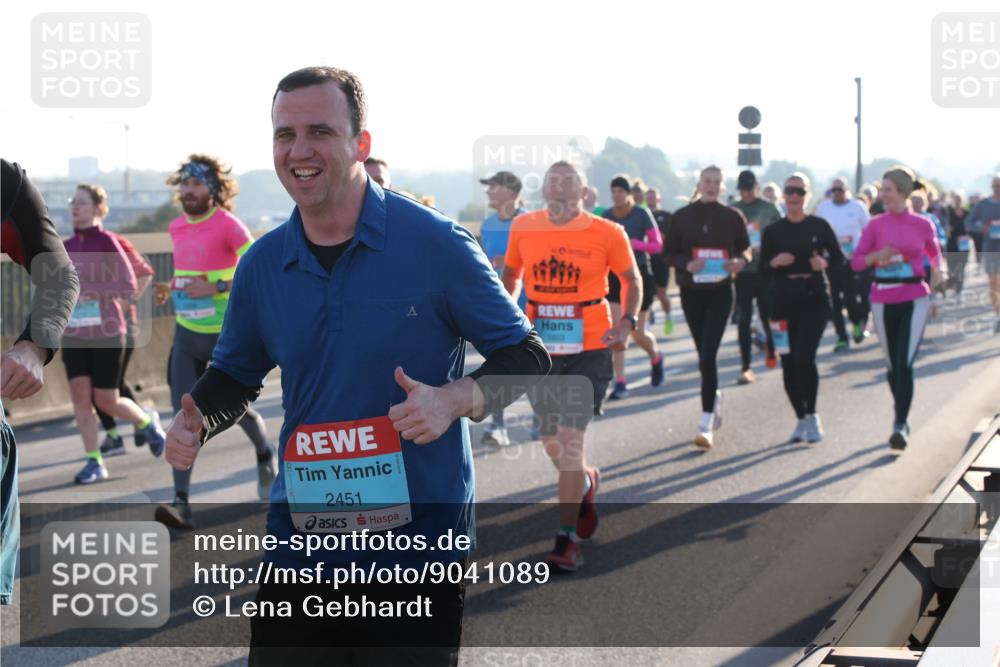 03.10.2025 - Köhlbrandbrückenlauf Lena Gebhardt http://msf.ph/oto/9041089 03.10.2025 09:25:24 Position 1 2451, 1853 meine-sportfotos.de