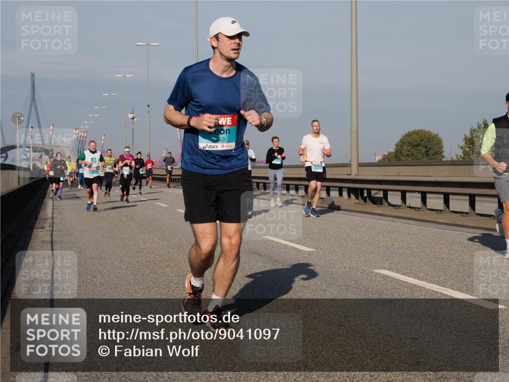 03.10.2025 - Köhlbrandbrückenlauf Fabian Wolf http://msf.ph/oto/9041097 03.10.2025 09:54:57 Position 3 3653 meine-sportfotos.de