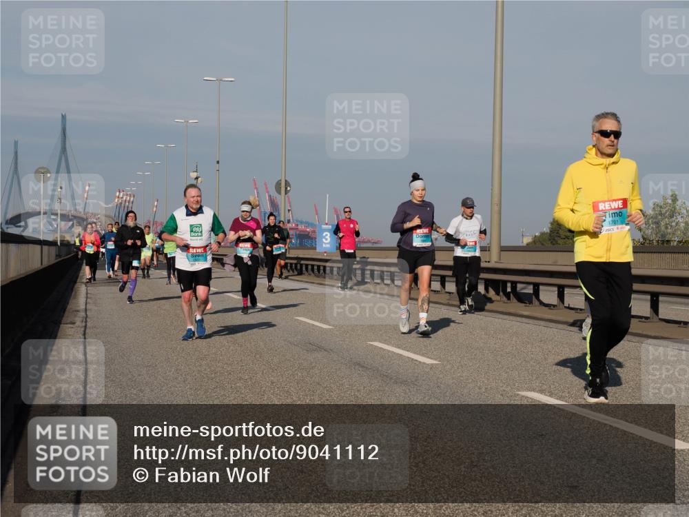 03.10.2025 - Köhlbrandbrückenlauf Fabian Wolf http://msf.ph/oto/9041112 03.10.2025 09:55:01 Position 3 3, 1701 meine-sportfotos.de