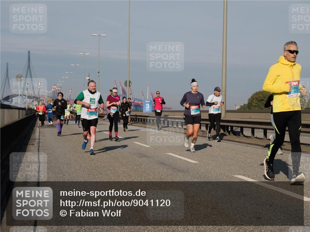 03.10.2025 - Köhlbrandbrückenlauf Fabian Wolf http://msf.ph/oto/9041120 03.10.2025 09:55:01 Position 3 3, 1701 meine-sportfotos.de