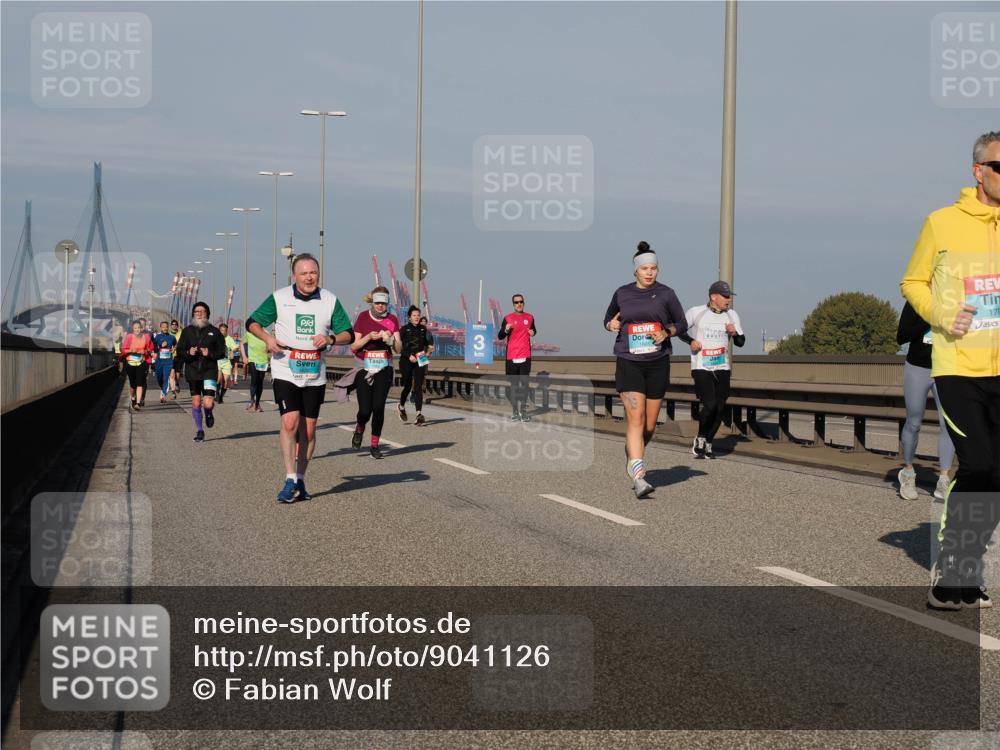 03.10.2025 - Köhlbrandbrückenlauf Fabian Wolf http://msf.ph/oto/9041126 03.10.2025 09:55:01 Position 3 3 meine-sportfotos.de