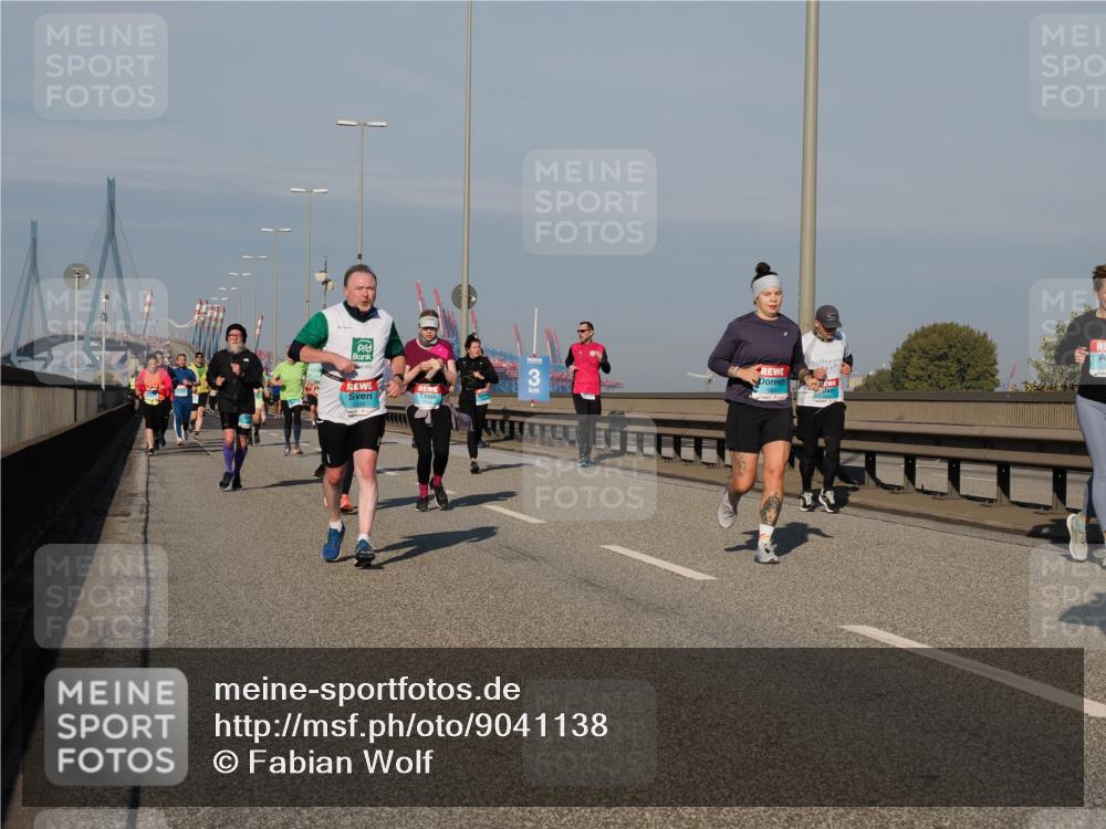 03.10.2025 - Köhlbrandbrückenlauf Fabian Wolf http://msf.ph/oto/9041138 03.10.2025 09:55:02 Position 3 3 meine-sportfotos.de