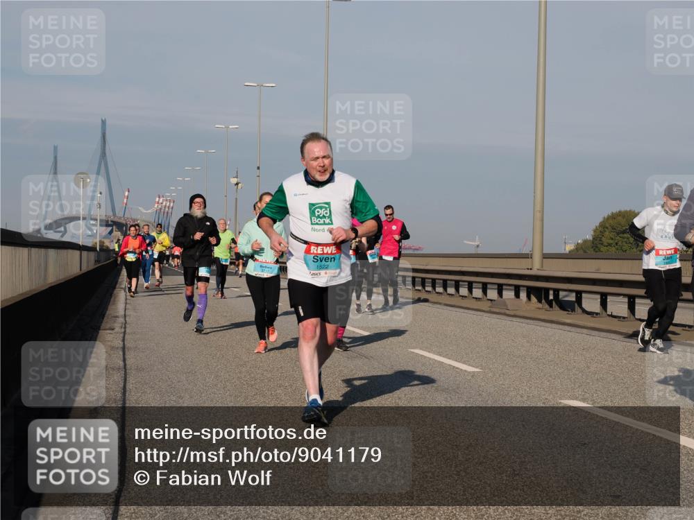 03.10.2025 - Köhlbrandbrückenlauf Fabian Wolf http://msf.ph/oto/9041179 03.10.2025 09:55:03 Position 3 3717, 1522 meine-sportfotos.de