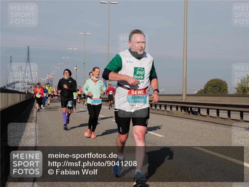 03.10.2025 - Köhlbrandbrückenlauf Fabian Wolf http://msf.ph/oto/9041208 03.10.2025 09:55:04 Position 3 3717, 1522 meine-sportfotos.de