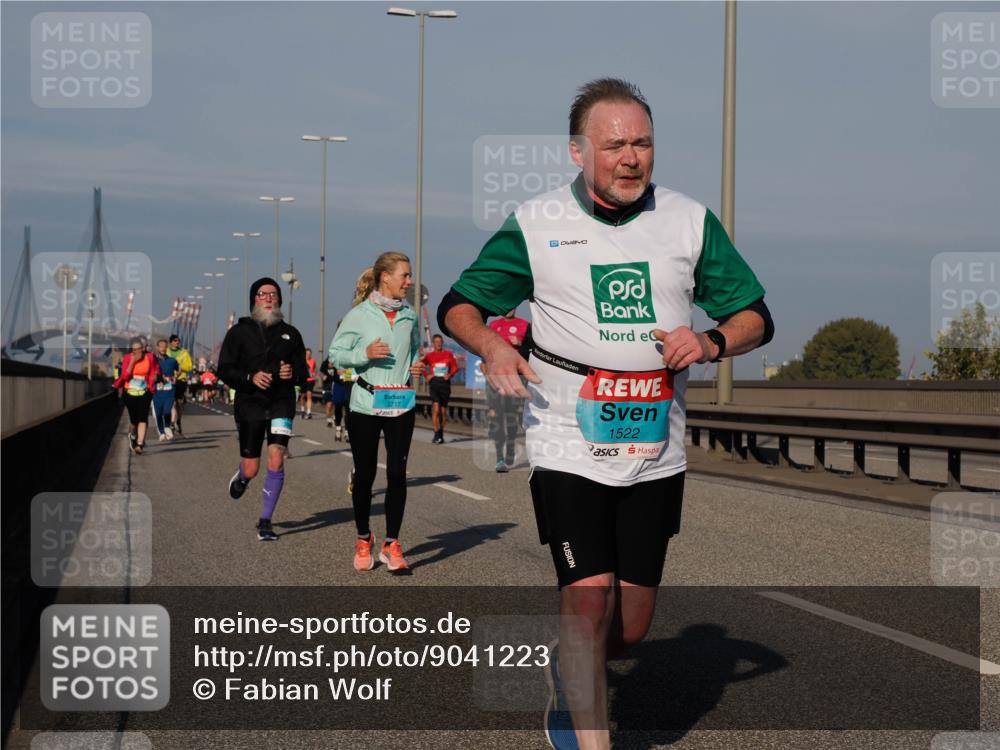 03.10.2025 - Köhlbrandbrückenlauf Fabian Wolf http://msf.ph/oto/9041223 03.10.2025 09:55:05 Position 3 717, 1522 meine-sportfotos.de