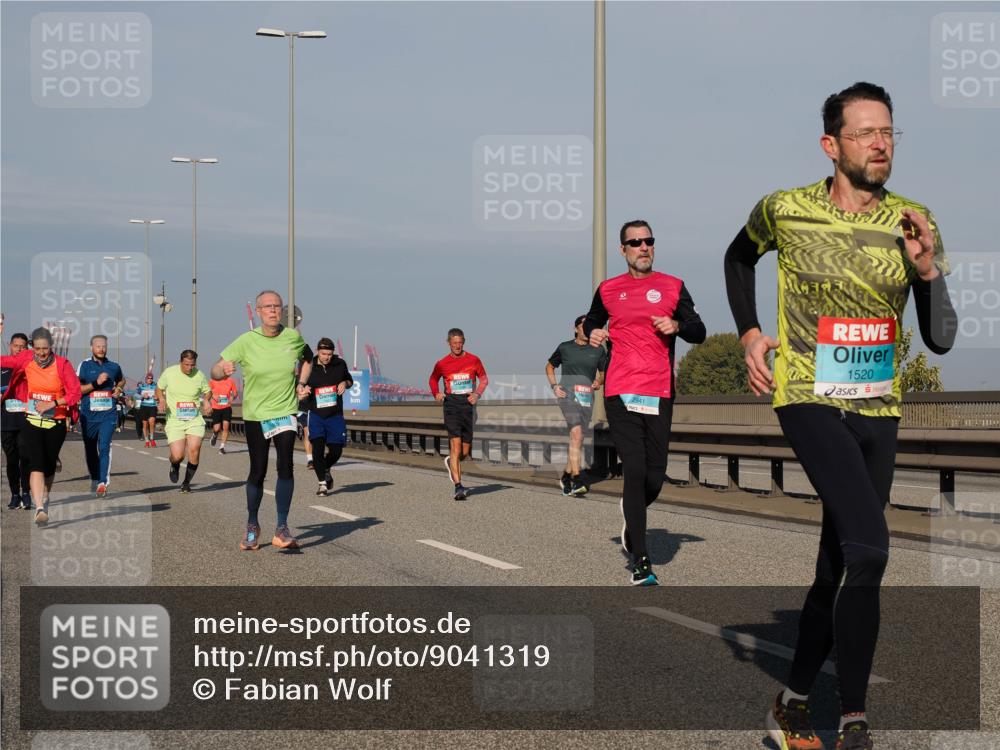 03.10.2025 - Köhlbrandbrückenlauf Fabian Wolf http://msf.ph/oto/9041319 03.10.2025 09:55:09 Position 3 2941, 1520 meine-sportfotos.de