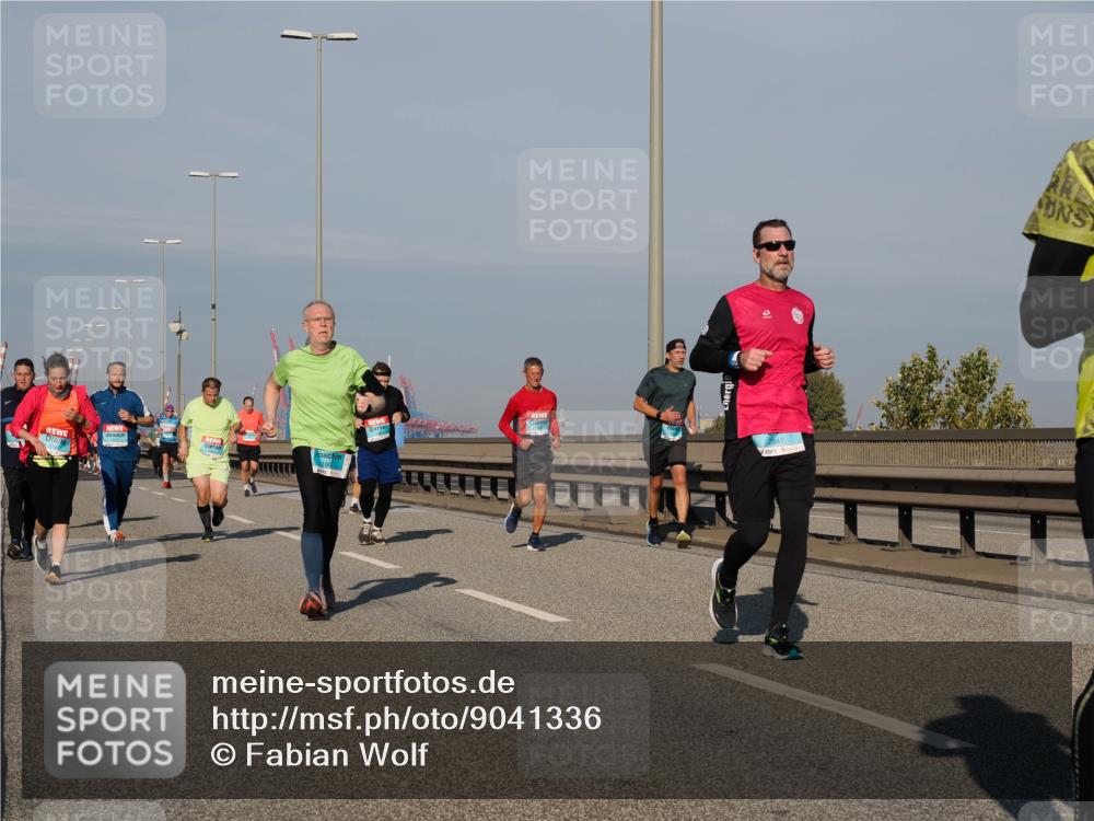 03.10.2025 - Köhlbrandbrückenlauf Fabian Wolf http://msf.ph/oto/9041336 03.10.2025 09:55:10 Position 3 4, 2941 meine-sportfotos.de