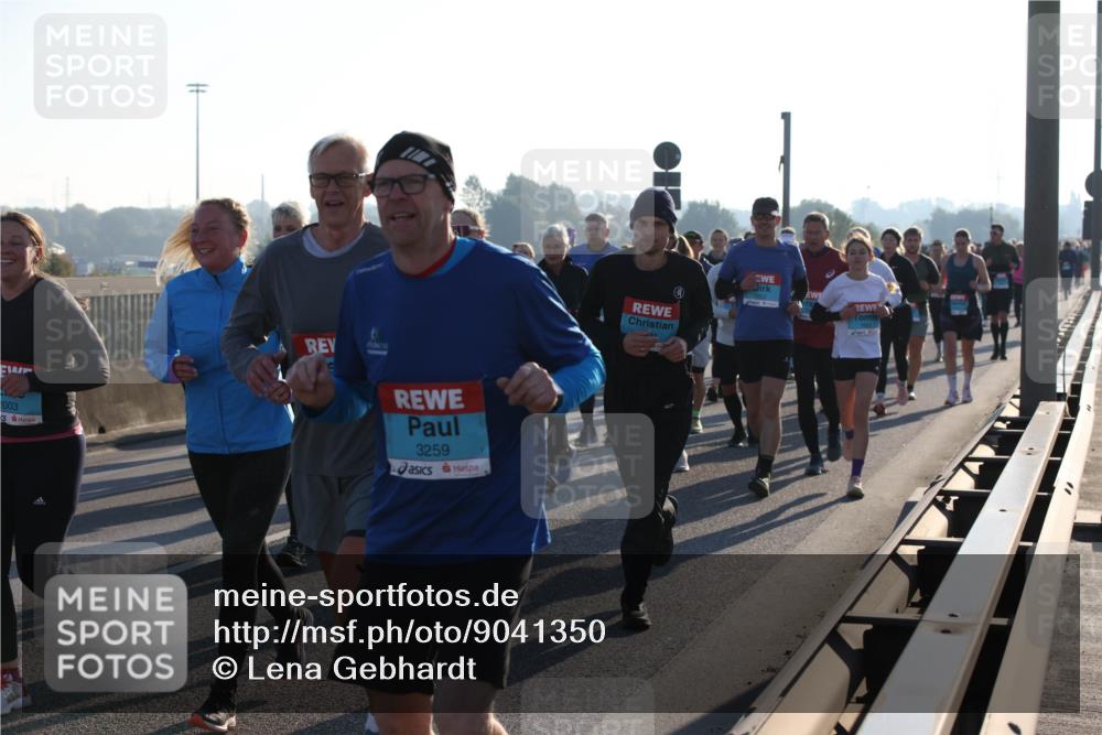 03.10.2025 - Köhlbrandbrückenlauf Lena Gebhardt http://msf.ph/oto/9041350 03.10.2025 09:25:30 Position 1 2003, 3259 meine-sportfotos.de