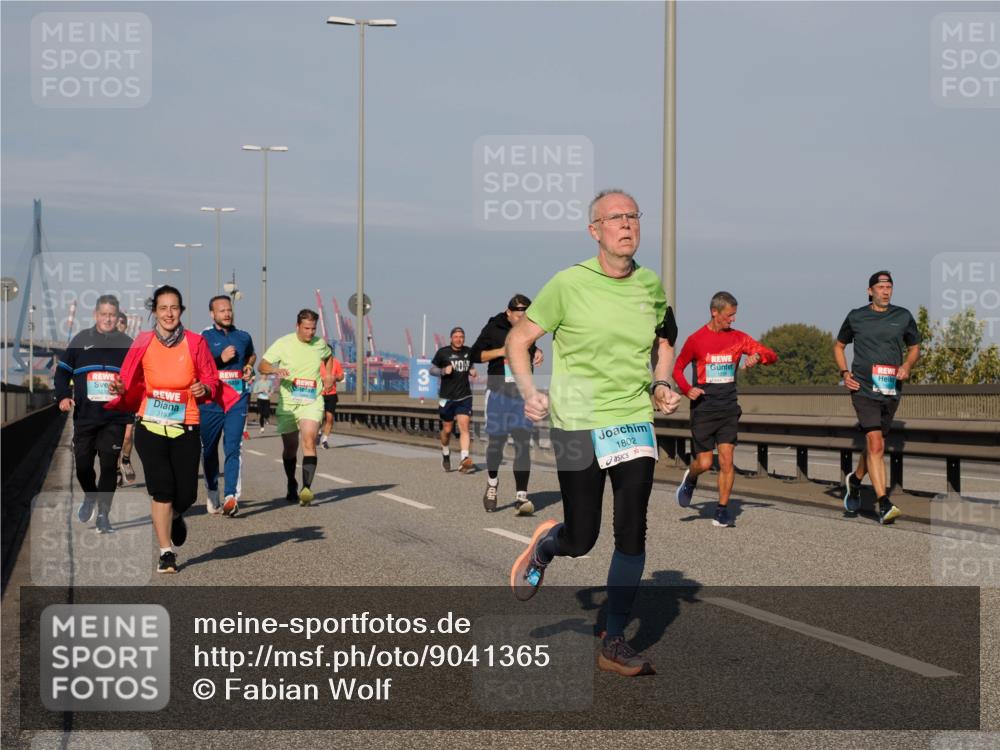 03.10.2025 - Köhlbrandbrückenlauf Fabian Wolf http://msf.ph/oto/9041365 03.10.2025 09:55:12 Position 3 3197, 3, 1802, 1038 meine-sportfotos.de
