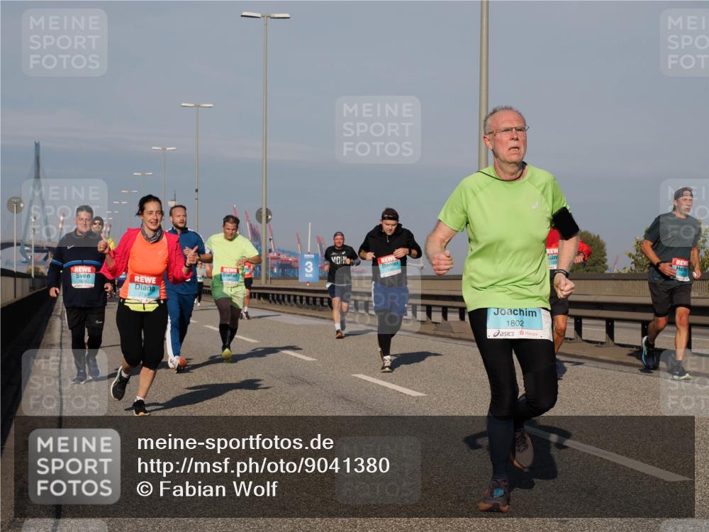 03.10.2025 - Köhlbrandbrückenlauf Fabian Wolf http://msf.ph/oto/9041380 03.10.2025 09:55:12 Position 3 3, 3197, 1681, 1802 meine-sportfotos.de