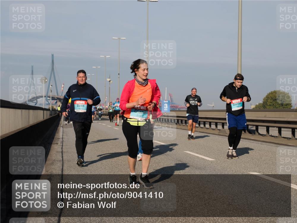03.10.2025 - Köhlbrandbrückenlauf Fabian Wolf http://msf.ph/oto/9041410 03.10.2025 09:55:13 Position 3 1233, 3197, 3, 1681 meine-sportfotos.de