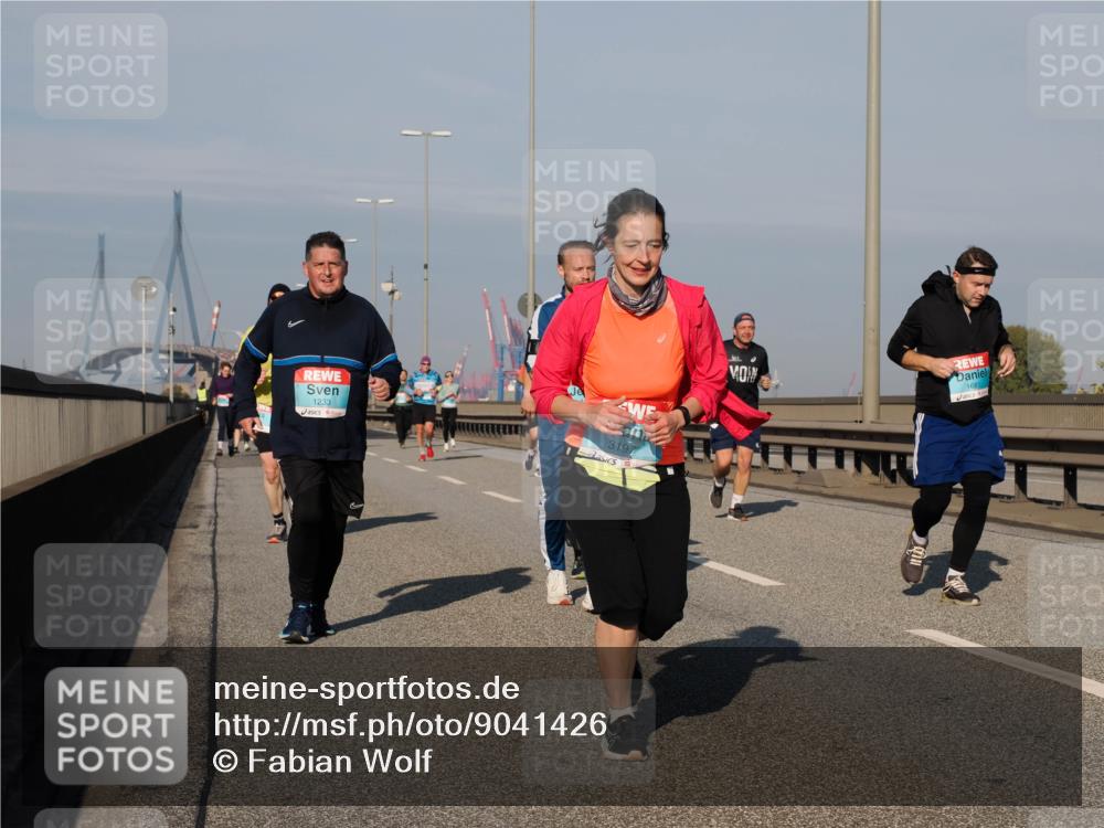 03.10.2025 - Köhlbrandbrückenlauf Fabian Wolf http://msf.ph/oto/9041426 03.10.2025 09:55:14 Position 3 1233, 3197, 1681 meine-sportfotos.de